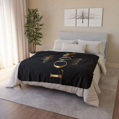 Loom Noir Sherpa Blanket | Luxurious Black & Gold Plush Throw